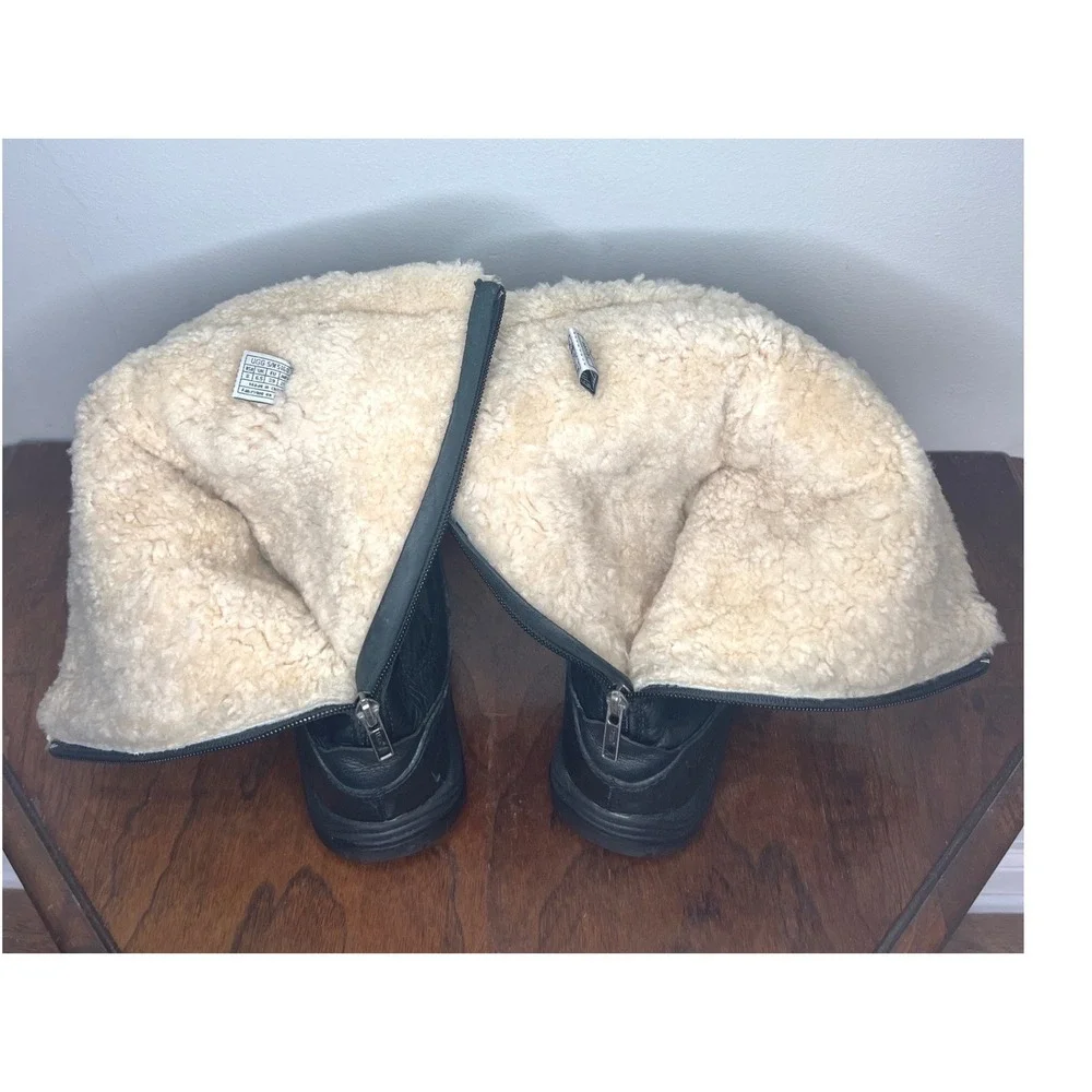 Ugg Australia 5160 Waterproof Quilted Winter Boots Black Women's Size 8 Vibram
